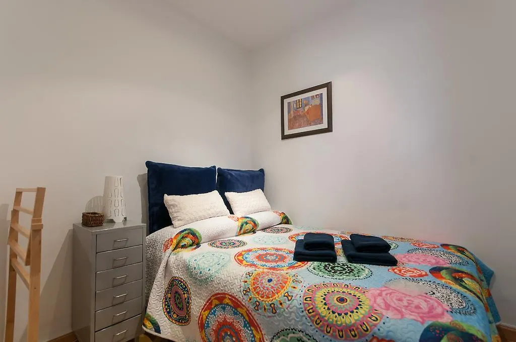 Cute Apartment In Sants Station With Hbo & Alexa & Ac 0*, Barcelona Spain
