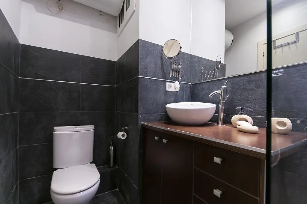 Cute Apartment In Sants Station With Hbo & Alexa & Ac Barcelona